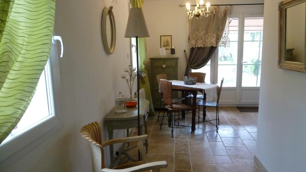 Mas De L'Olivette Bed and Breakfast Cotignac Δωμάτιο φωτογραφία