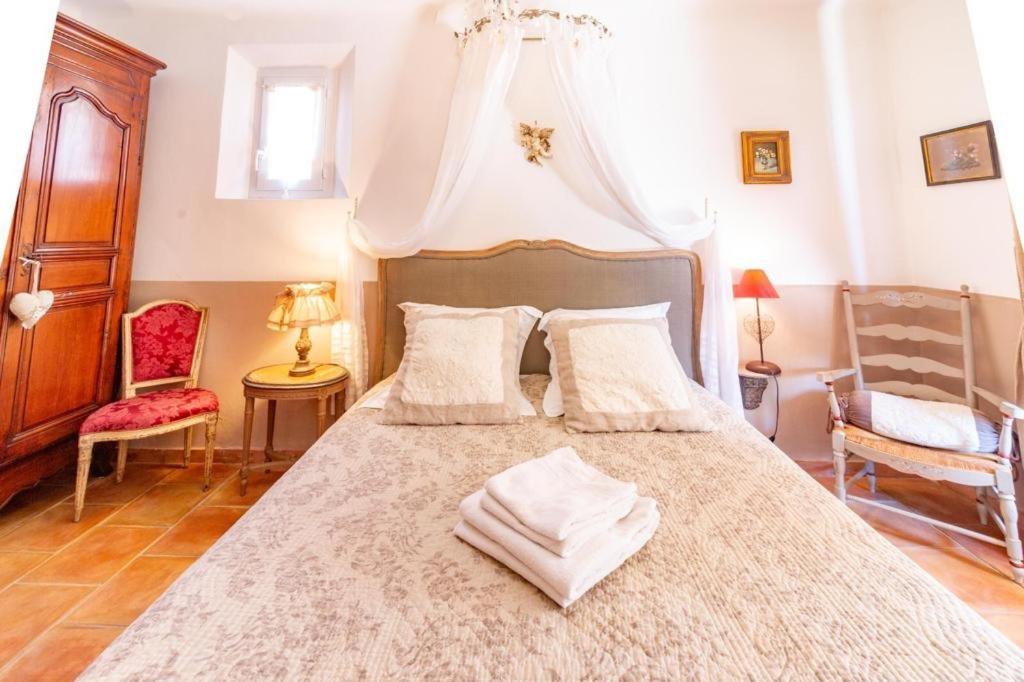 Mas De L'Olivette Bed and Breakfast Cotignac Εξωτερικό φωτογραφία