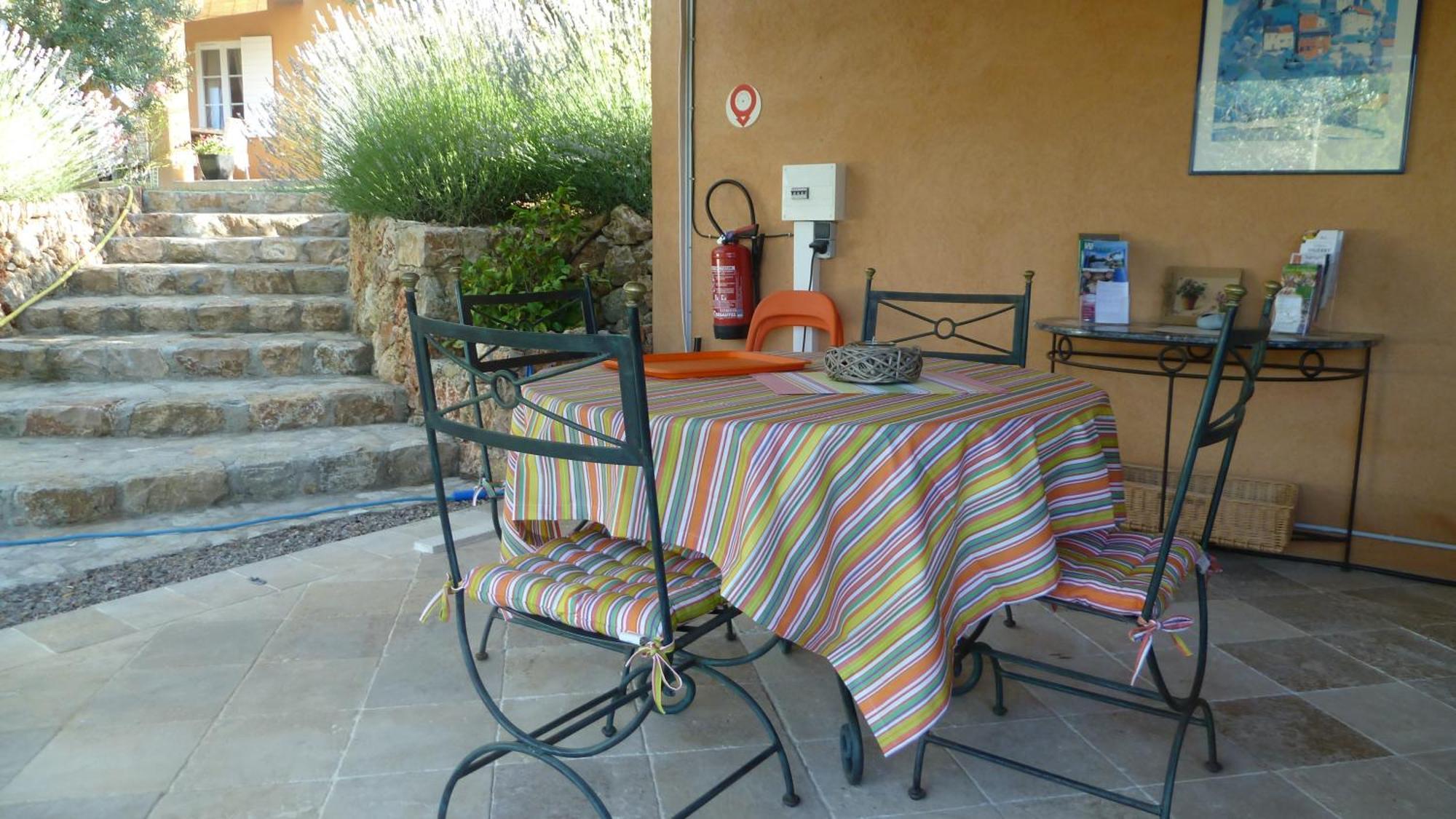 Mas De L'Olivette Bed and Breakfast Cotignac Εξωτερικό φωτογραφία