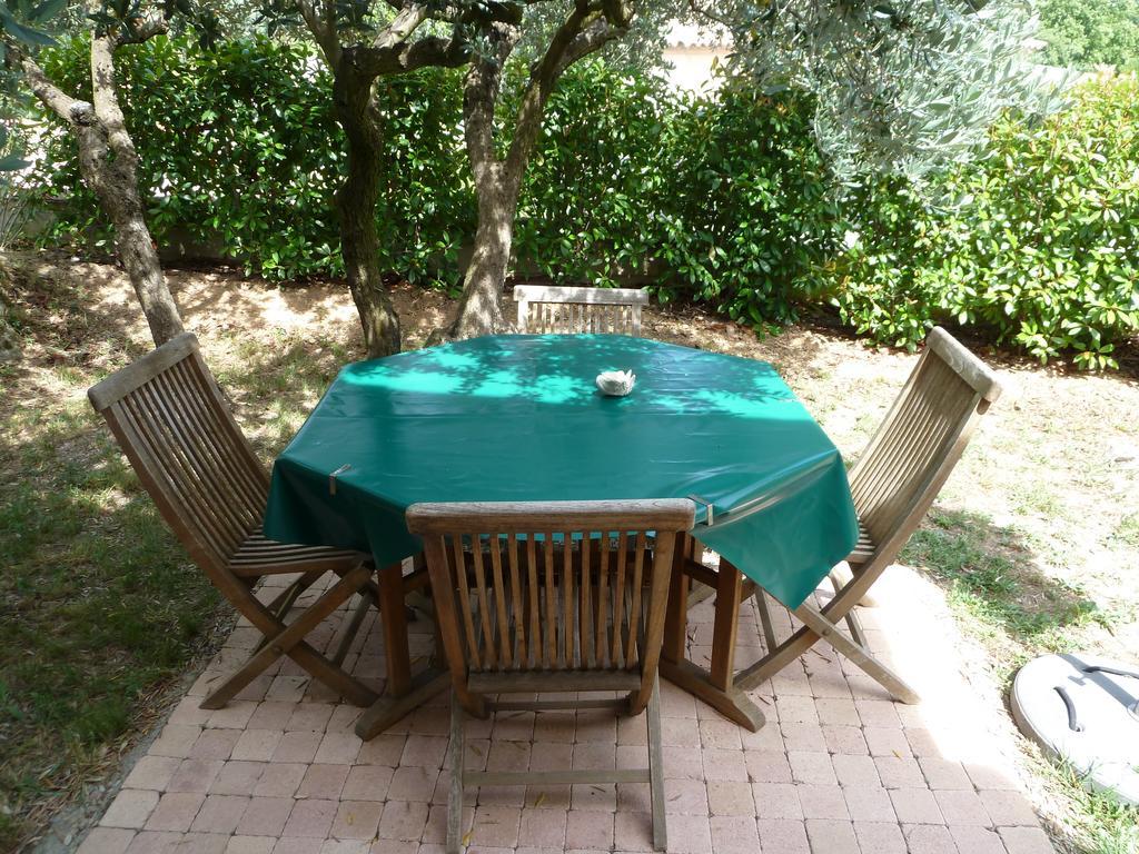 Mas De L'Olivette Bed and Breakfast Cotignac Δωμάτιο φωτογραφία