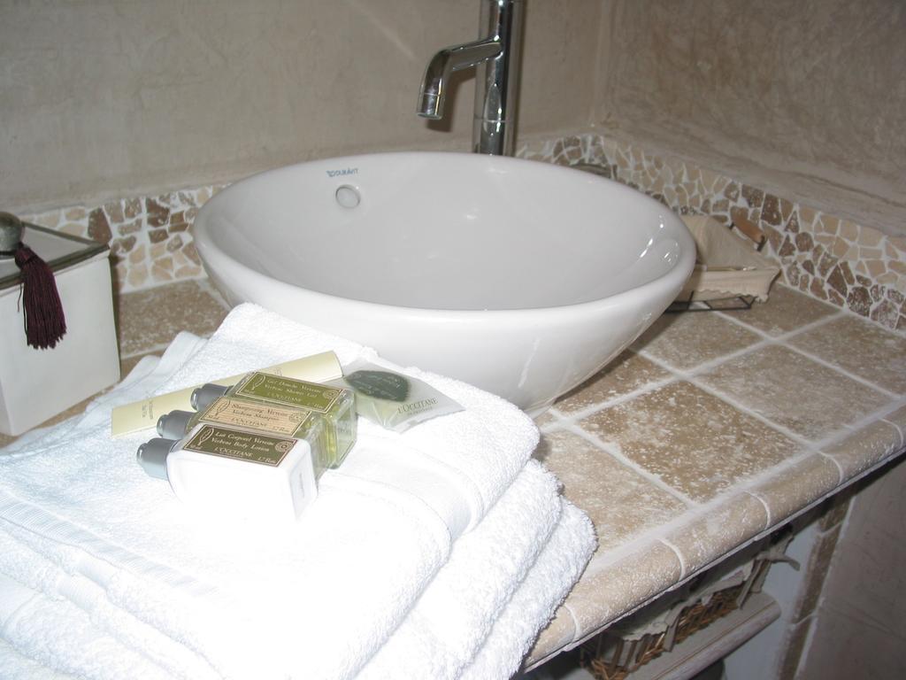 Mas De L'Olivette Bed and Breakfast Cotignac Δωμάτιο φωτογραφία