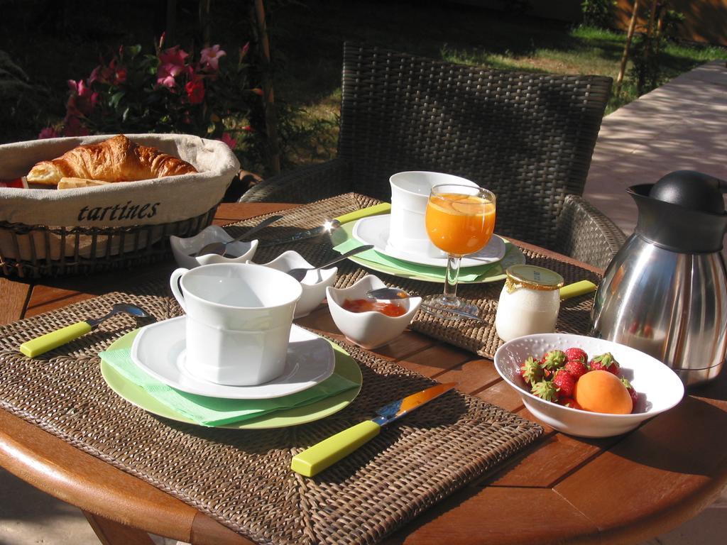 Mas De L'Olivette Bed and Breakfast Cotignac Εξωτερικό φωτογραφία